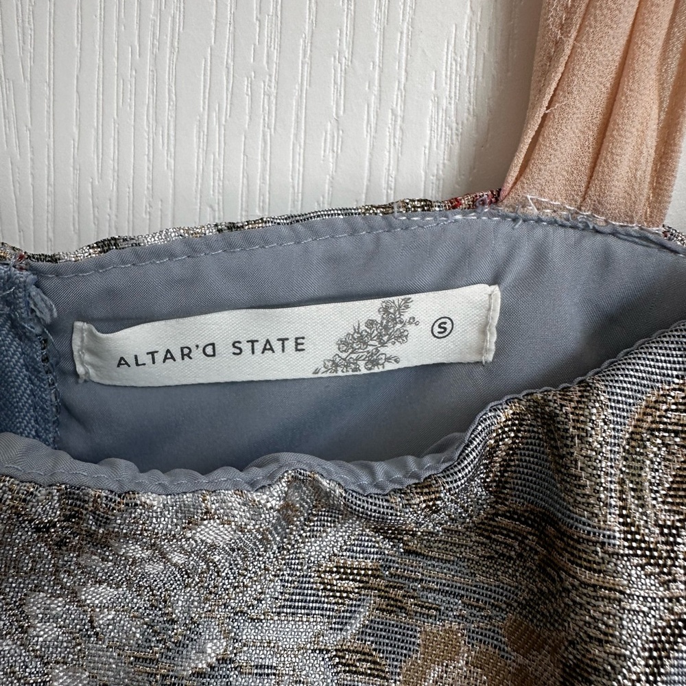 Altar'd State Elegant Floral Bodysuit - Picture 5 of 5
